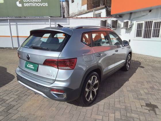 VOLKSWAGEN TAOS 1.4 250 TSI TOTAL FLEX HIGHLINE AUTOMÁTICO